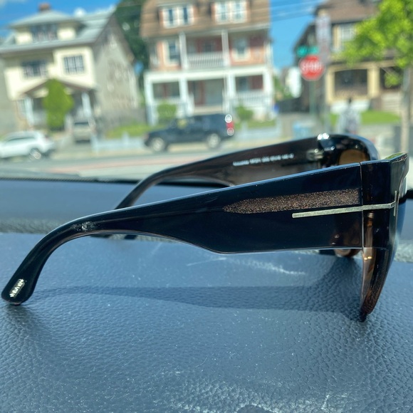 Tom For Anoushka Sunglasses - Picture 9 of 12